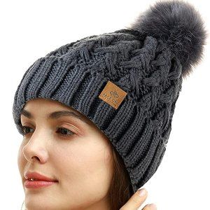 Beanie Cable Knit Pompom hat